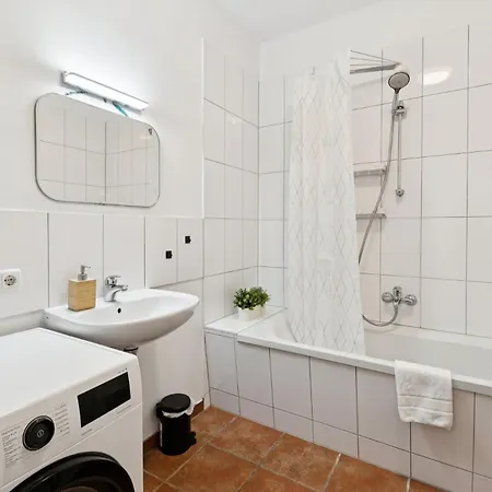 Arbio Monteurzimmer Behnitzer Parking Included شقة *